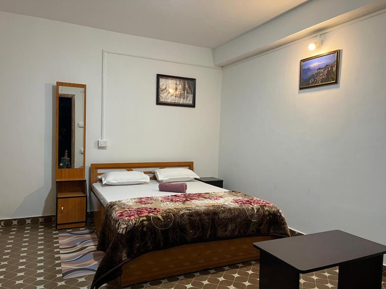Pradhan Homestay Mirik - Homestay Beside Mirik Lake المظهر الخارجي الصورة