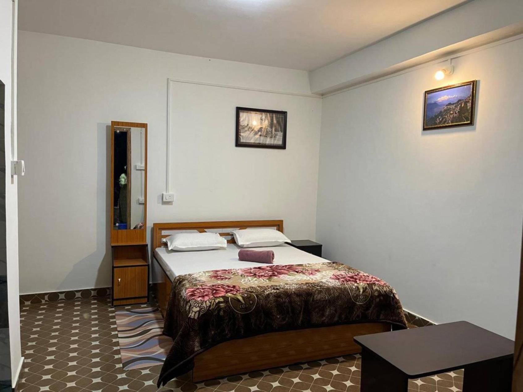 Pradhan Homestay Mirik - Homestay Beside Mirik Lake المظهر الخارجي الصورة