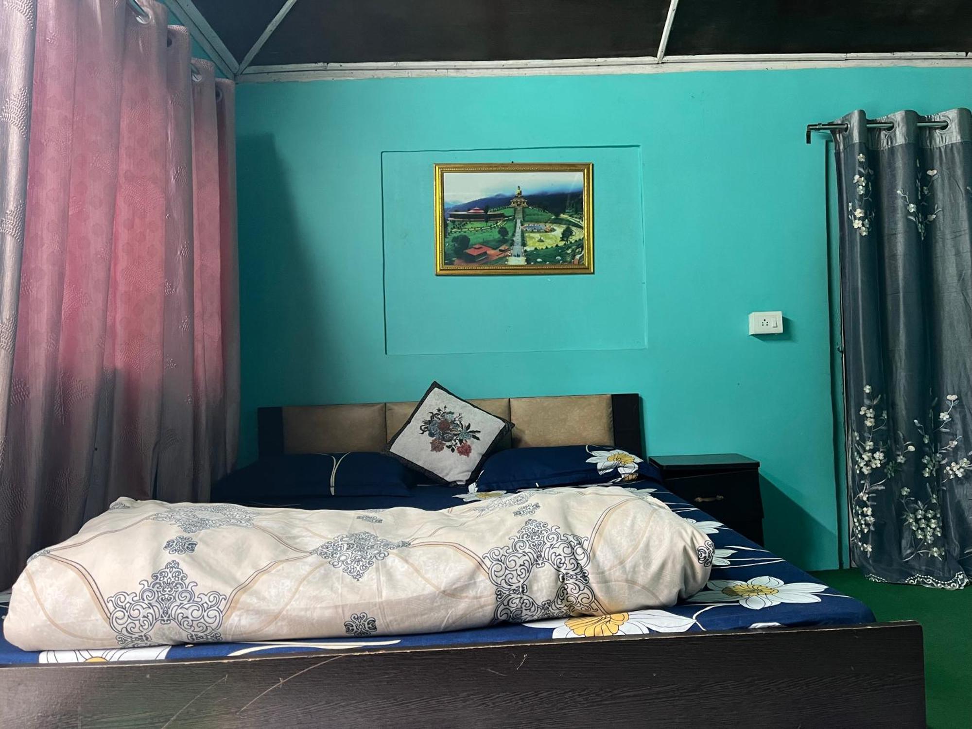 Pradhan Homestay Mirik - Homestay Beside Mirik Lake المظهر الخارجي الصورة
