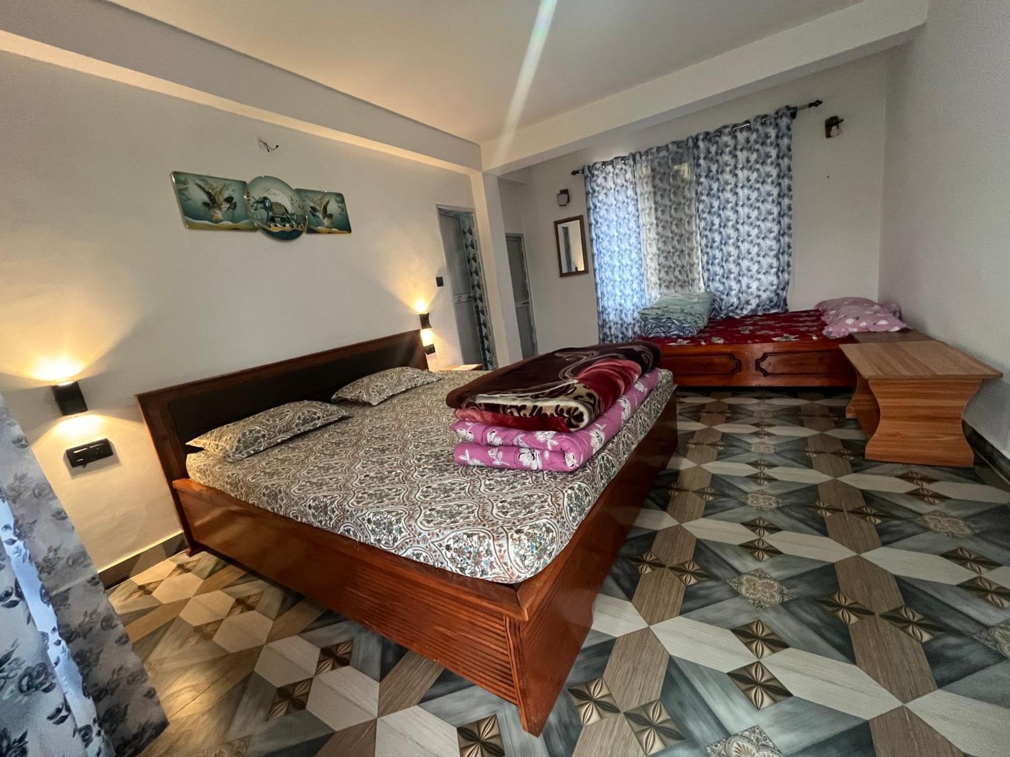 Pradhan Homestay Mirik - Homestay Beside Mirik Lake المظهر الخارجي الصورة