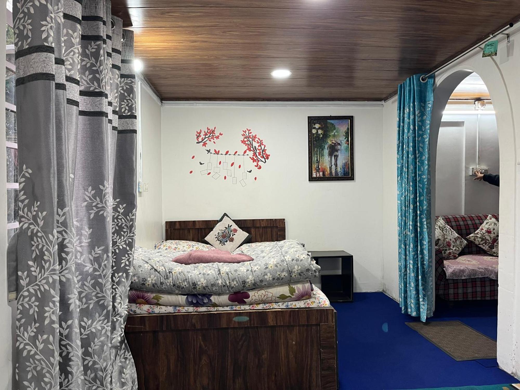 Pradhan Homestay Mirik - Homestay Beside Mirik Lake المظهر الخارجي الصورة
